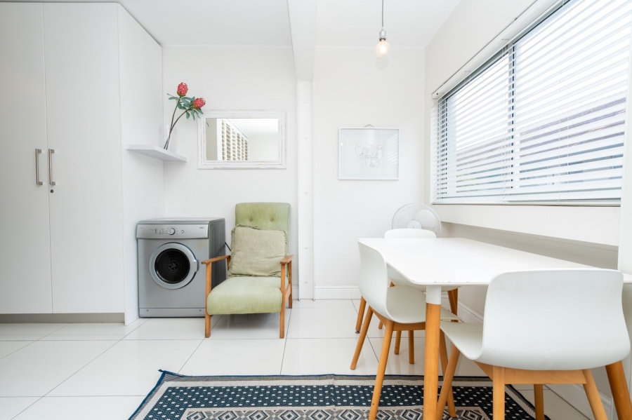 1 Bedroom Property for Sale in Three Anchor Bay Western Cape